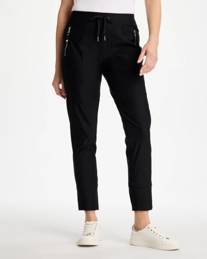 Chicos Zenergy® Seam Detail Stretch Pants - BLACK