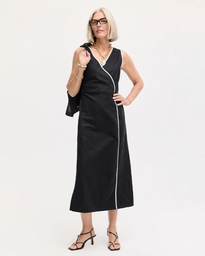 Chicos Sleeveless Surplice Linen Dress - BLACK