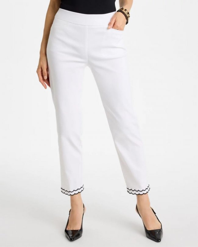 Chicos Contrast Scallop Brigitte™ Slim Crop Pant - ALABASTER