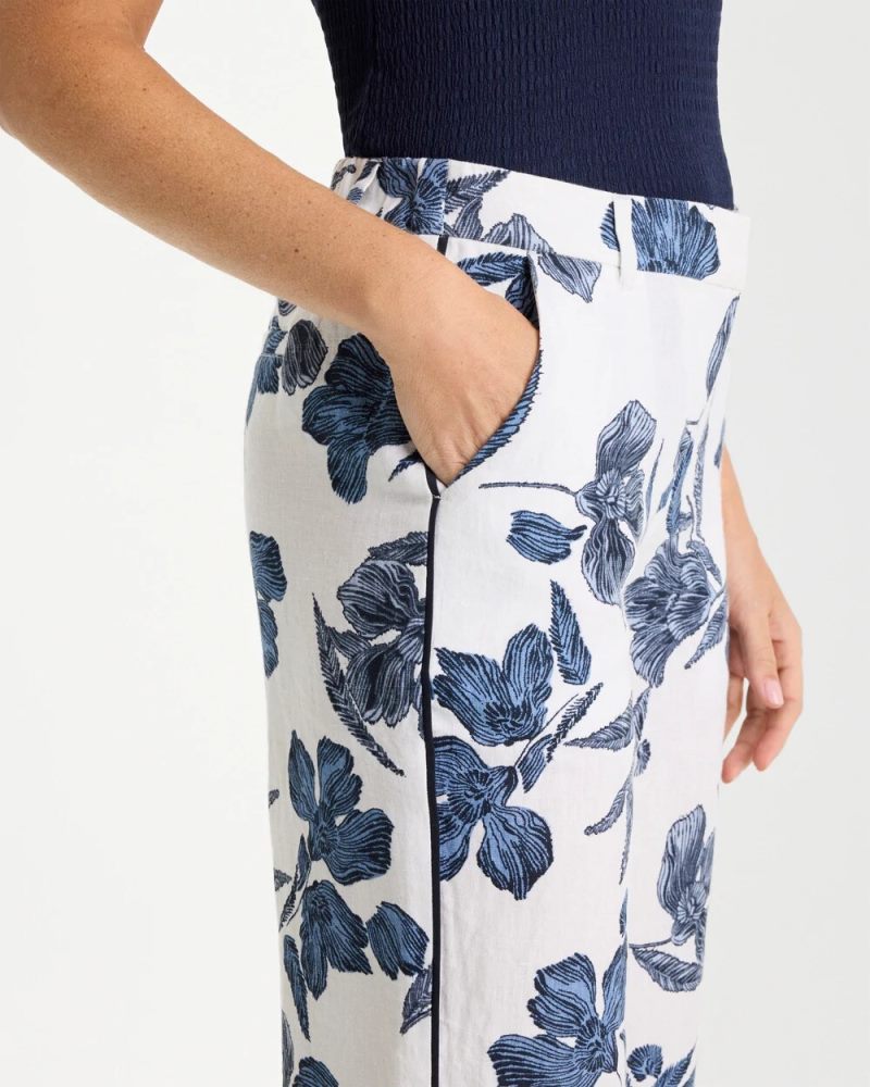 Chicos Piped Linen Fly Front Pants - PASSPORT BLUE