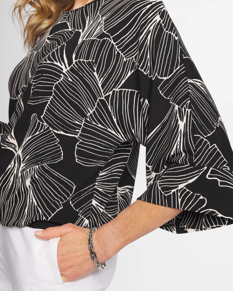Chicos Ginkgo Matte Jersey Bubble Hem Top - BLACK