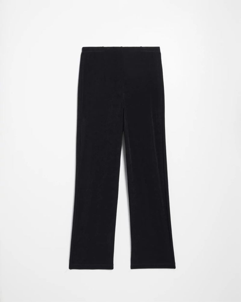 Chicos Travelers™ Classic No Tummy Pants - BLACK
